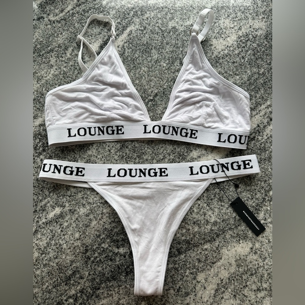 Matching Lounge Set - Picture 2 of 5